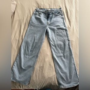 Abercrombie and Fitch 90s Relaxed High Rise Jeans.
